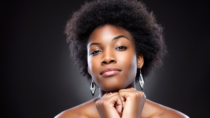 Acconciature afro: i prodotti per domarle - Info e tutorial - TuttoCapelli  consigli per la cura dei capelli